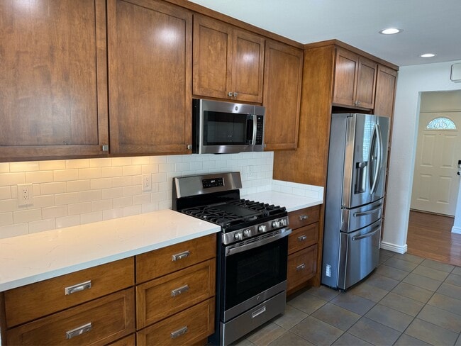 Photo - 1324 E Hickory Ln