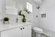 Photo - 11950 Vanowen St
