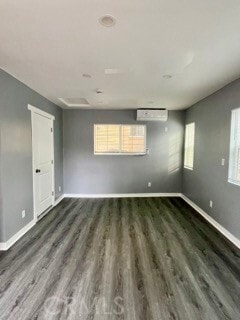 Photo - 1825-1824 S Van Ness Ave