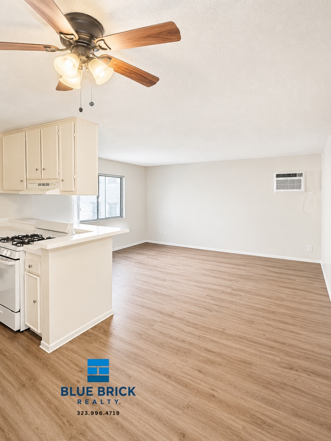 Building Photo - 509 N Berendo St Unit 110
