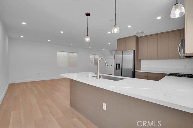 Photo - 18221 Chatsworth St