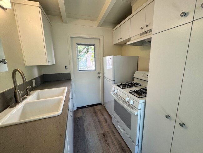 Photo - 409oak Unit 409B