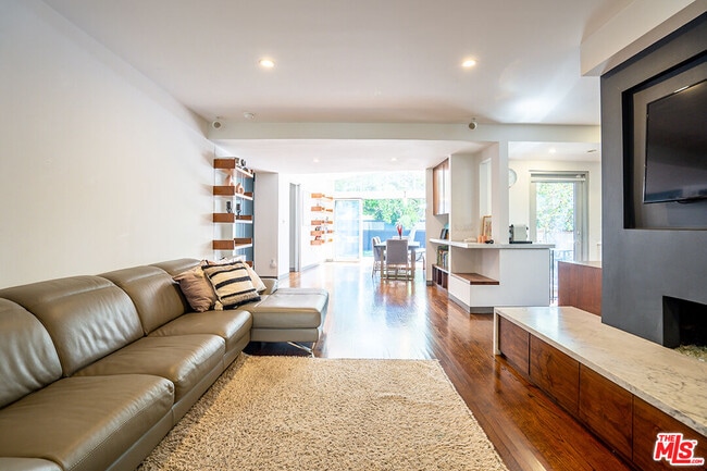 Photo - 4548 Farmdale Ave