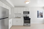 Photo - 1805 W 80th St