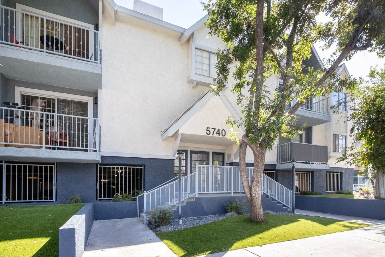 5740 Camellia Avenue - Camellia Apartments - 5740 Camellia Avenue - Camellia Apartments