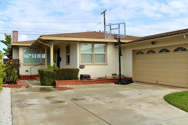 Photo - 13716 Purche Ave