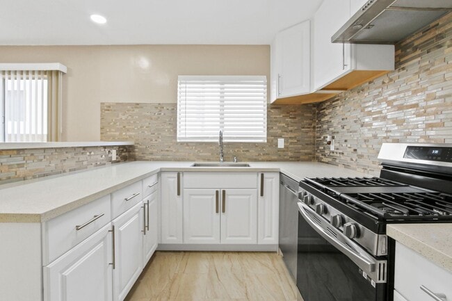 Photo - 1234 Wellesley Ave Unit 01