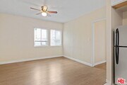 Photo - 2818 1/2 W Jefferson Blvd Condo