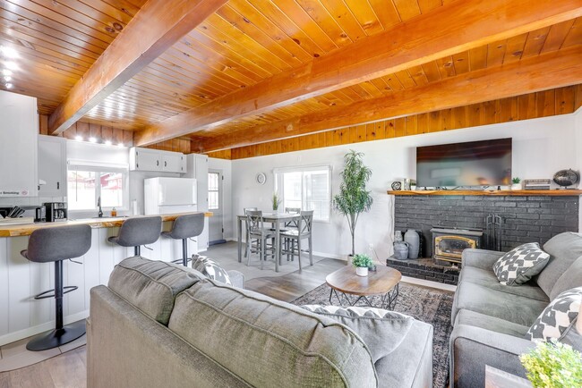 Photo - 440 W Mojave Blvd Unit 1