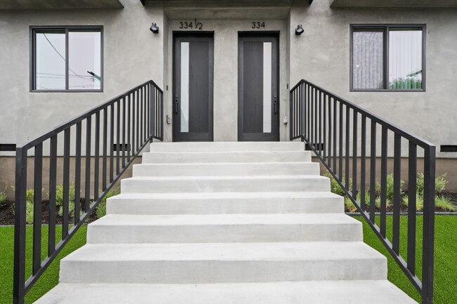 Building Photo - 334 N Reno St