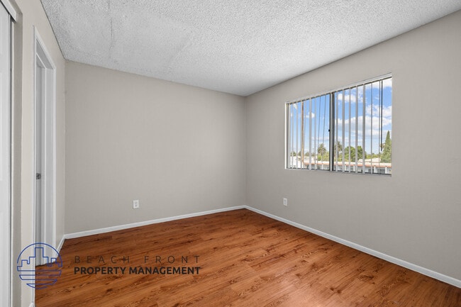 Photo - 1880 Locust Ave.