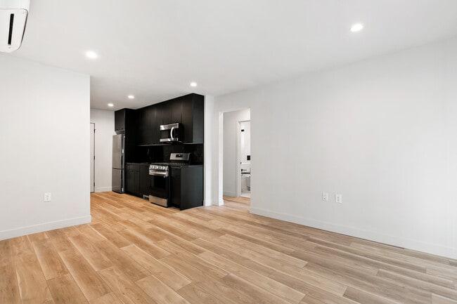 Photo - 215-225 Lucas Ave