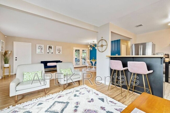 Photo - 2525 N Cerritos Rd