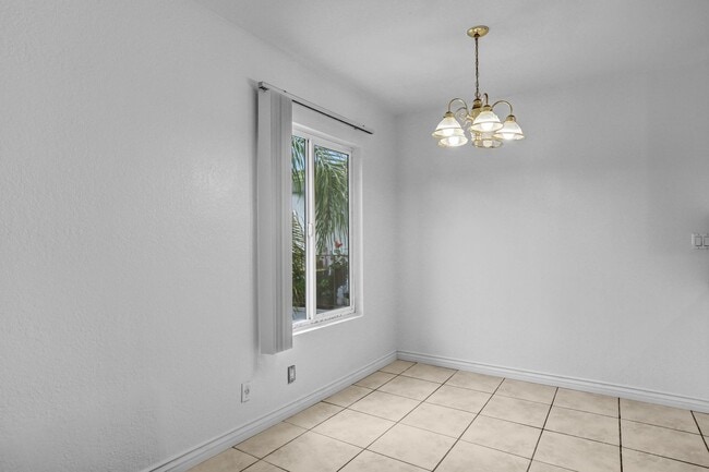 Photo - Upstairs 1 Bedroom Condo w/ Parking - Fresh Paint & Carpet!