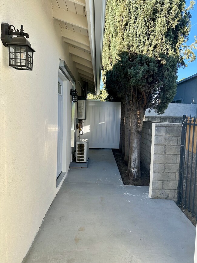 Photo - 20341 Superior St