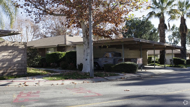 Photo - Coventry Square Apartments