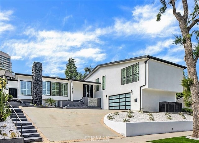 Building Photo - 10452 Le Conte Ave