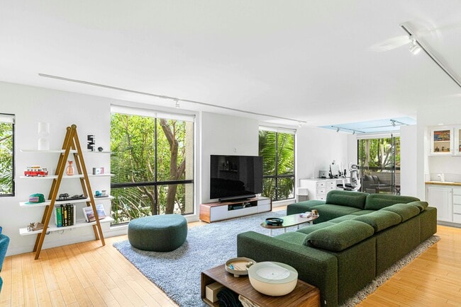 Building Photo - 8380 Waring Ave Unit 203