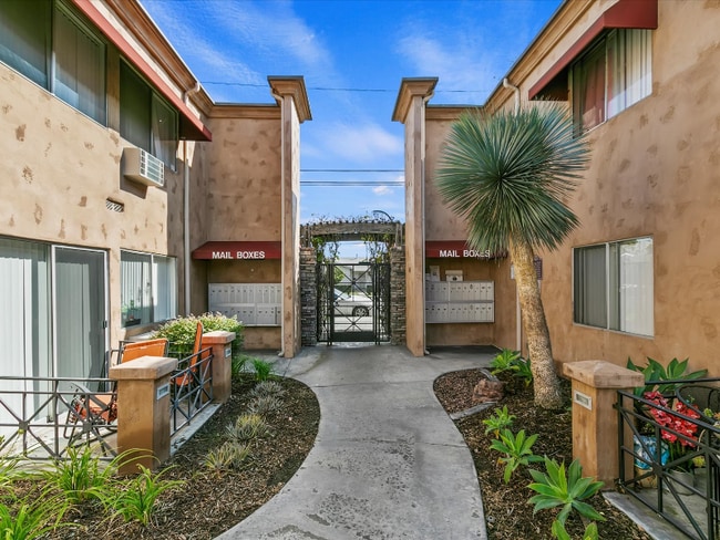 Photo - 16229 Woodruff Ave Unit 44