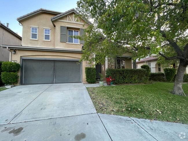 Building Photo - Spacious 5-Bedroom Retreat in Fallbrook’s ... Rental