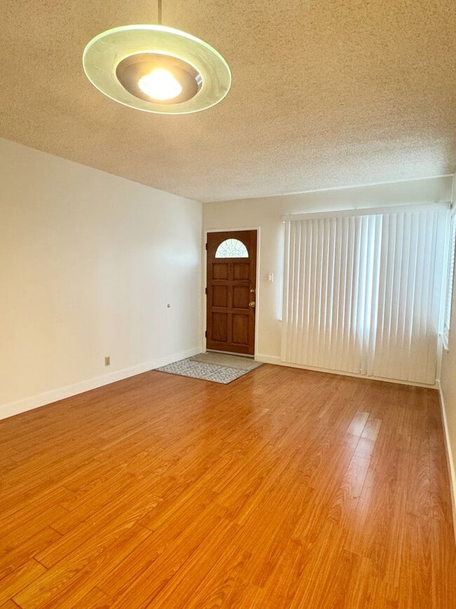 Photo - Charming 3-Bedroom Front Home in Lakewood