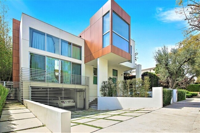 Building Photo - 8822 Rangely Ave