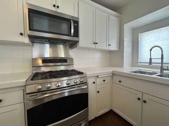 Photo - 214 E Stocker St