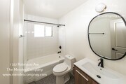 Photo - 1762 Robinson Ave
