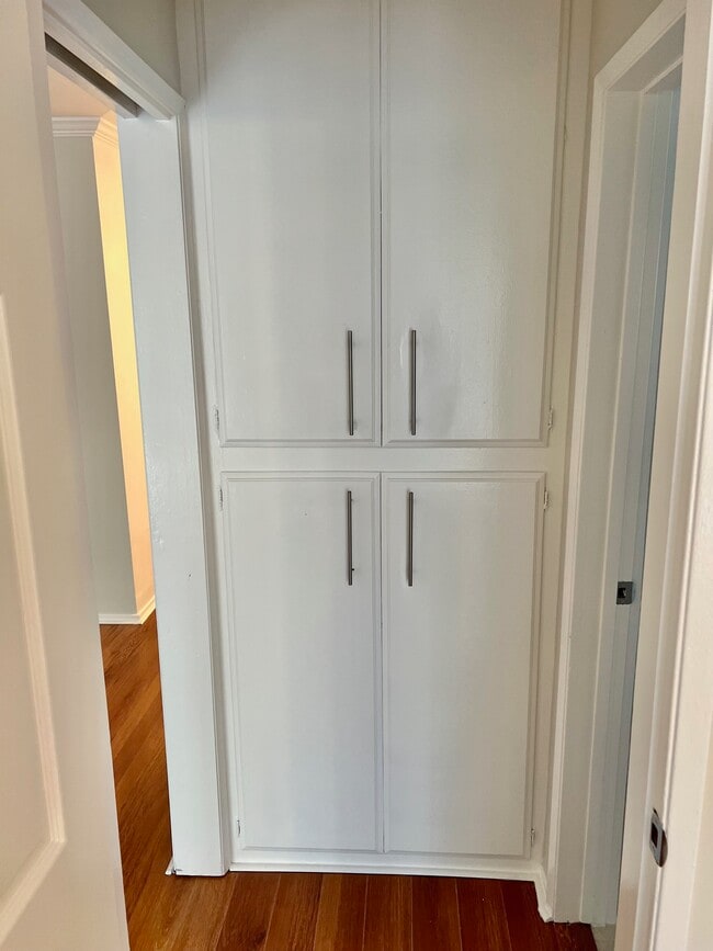 Photo - 320 S Clark Dr