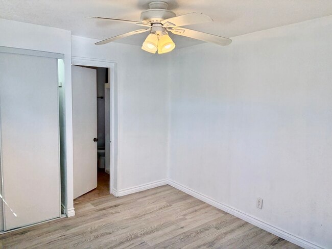 Photo - 3660 Roosevelt St Unit B