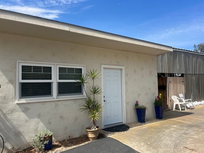 Building Photo - 11459 Manzanita Rd