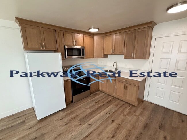 Penthouse Condo in 55+ Community - Penthouse Condo in 55+ Community