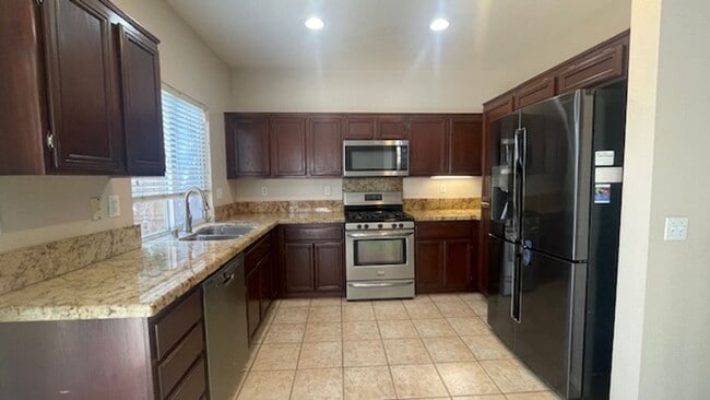 Photo - Gorgeous 4 Bedroom, 2.5 Bath with Loft in Rancho Del Oro For Rent!
