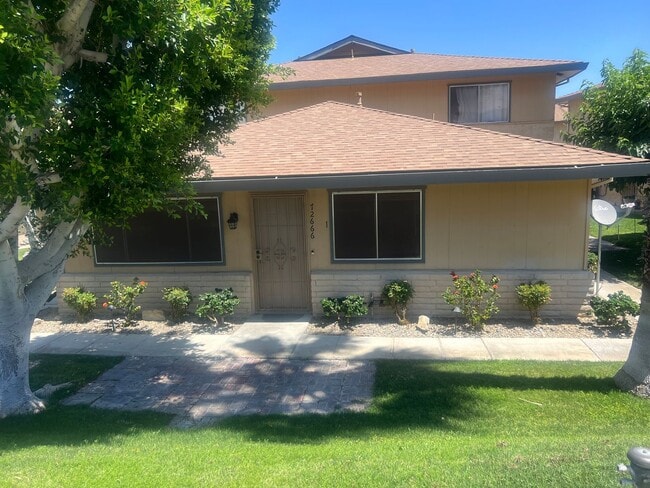 Building Photo - Beautiful 2 Bedroom UPGRADED condo for rent!