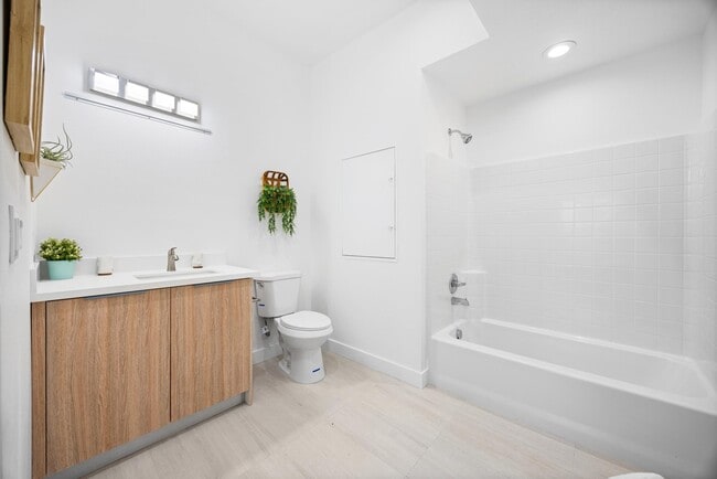 Photo - Leffingwell Apartment Complex