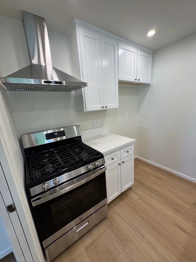 Photo - 517 Geneva St Unit B