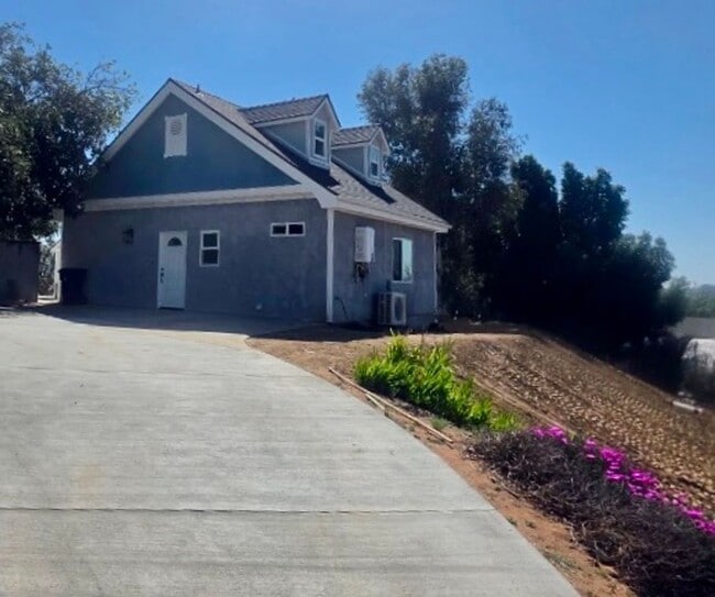 Building Photo - 2Br 2Ba Home in Blossom Valley