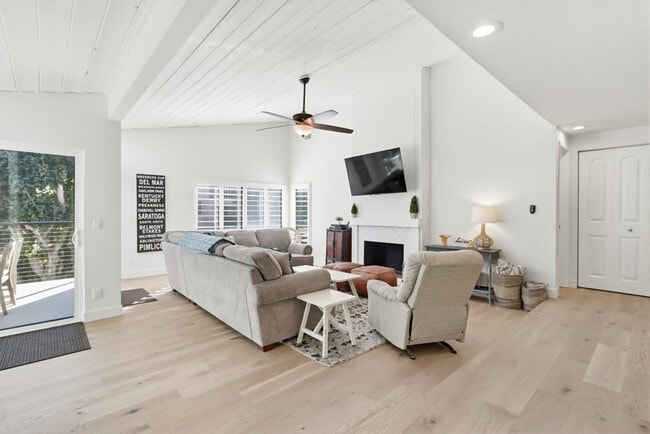 Photo - 561 S Sierra Ave Unit ID1255601P