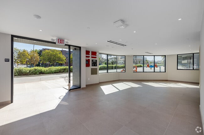 Lobby - 10431 Santa Monica — Modern Luxury Living in Century City