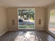 Photo - 3549 Schaefer St