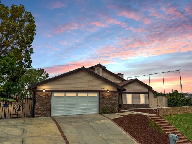 Building Photo - Great 3B/2BA House in San Marcos!