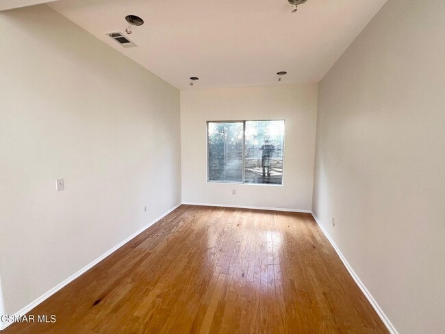 Photo - 1816 Golden Oak St