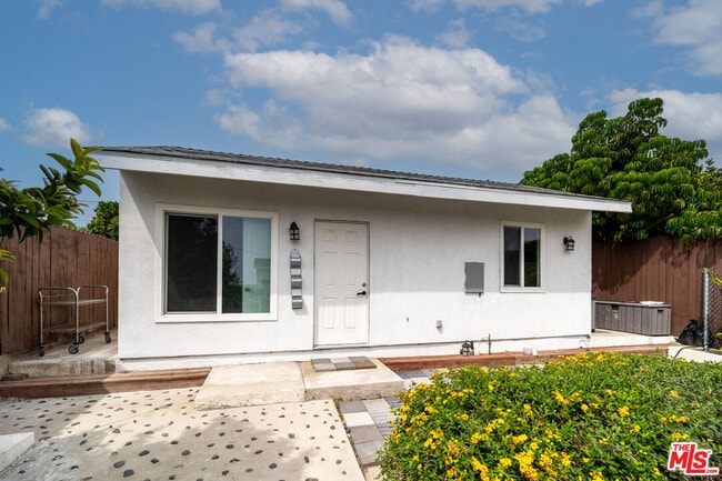 Building Photo - 4431 Lynnfield St