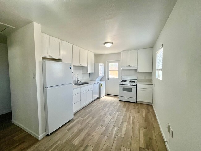 3543-3545 Clairemont Mesa Blvd - 3543-3545 Clairemont Mesa Blvd Apartment Unit 3545