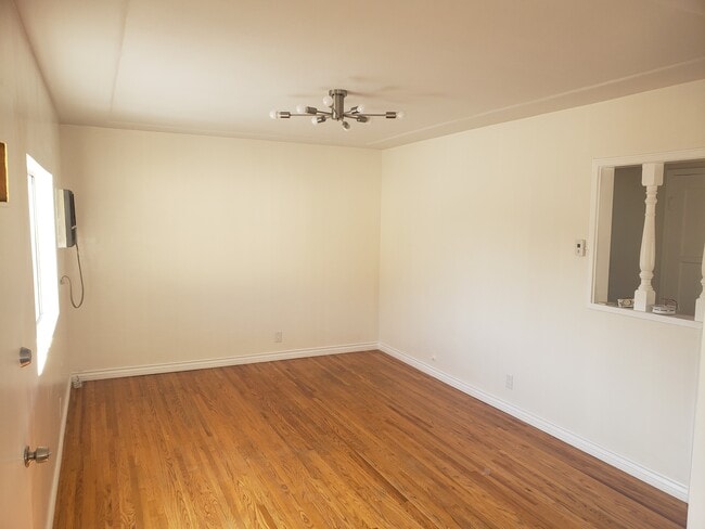 Photo - 731 E Providencia Ave Apartments Unit B