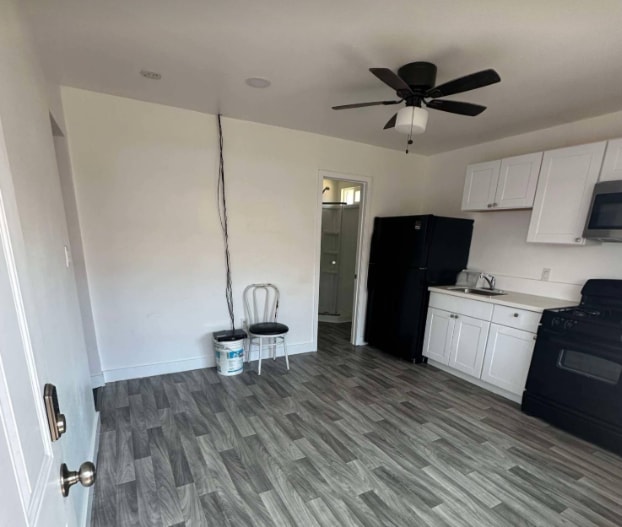 Photo - 415 Iona Dr