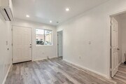 Photo - 849 W 43rd St Apartments