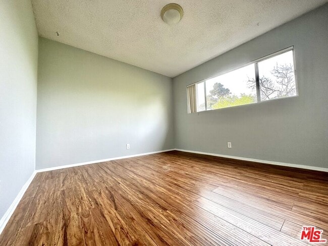 Photo - 127 Loma Vista St Unit 8