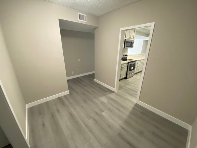 11858 Goshen Ave Unit 207 hallway - The Brentwood Collection