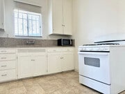 Photo - 1016 W 108th St